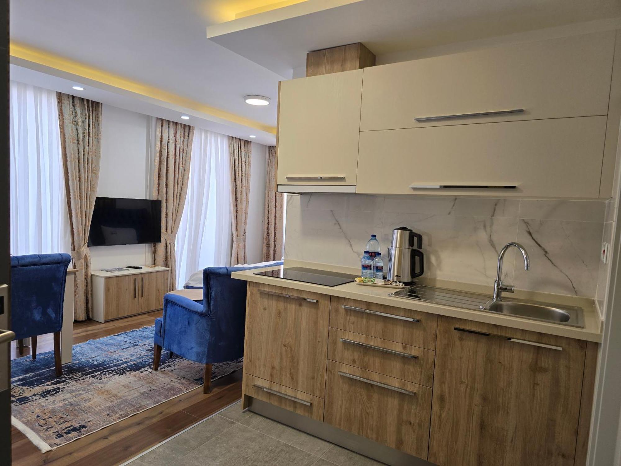Nurel Shark Residence Кирения Экстерьер фото