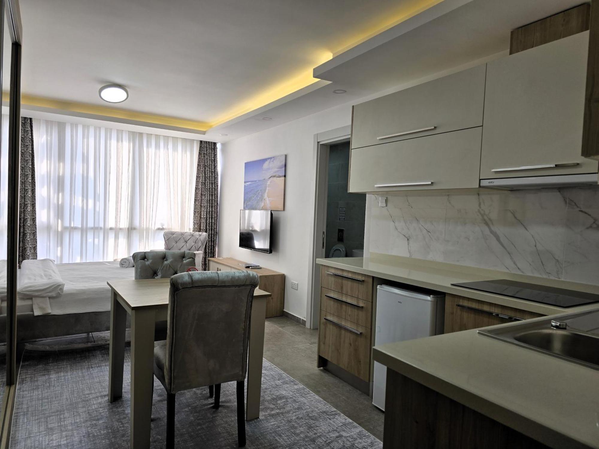 Nurel Shark Residence Кирения Экстерьер фото