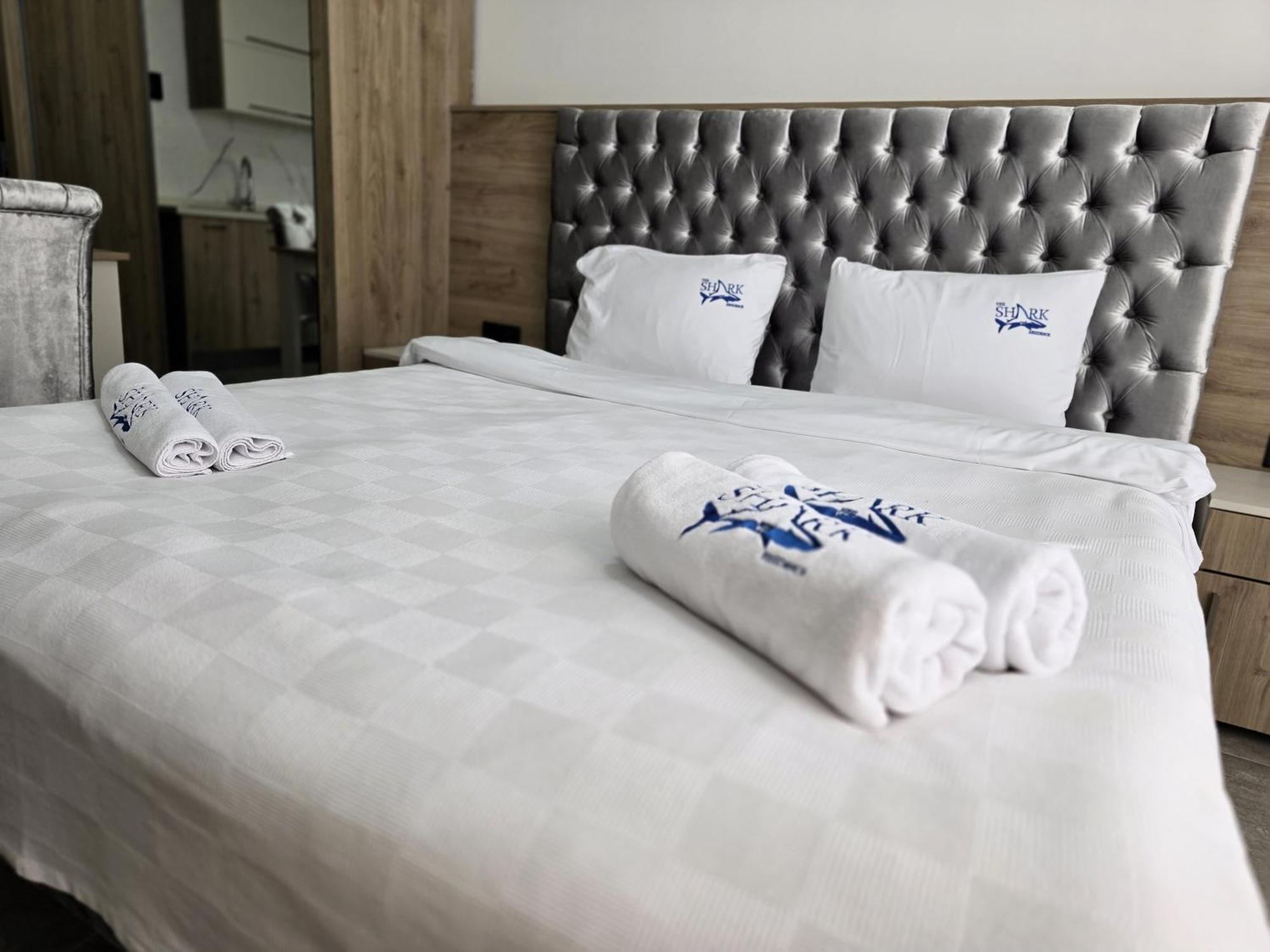Nurel Shark Residence Кирения Экстерьер фото